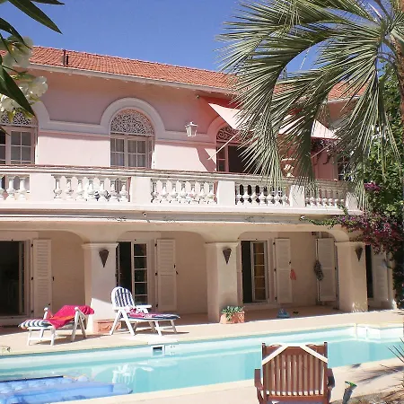 Beautiful With Direct Access To The Beach Saint-Raphaël